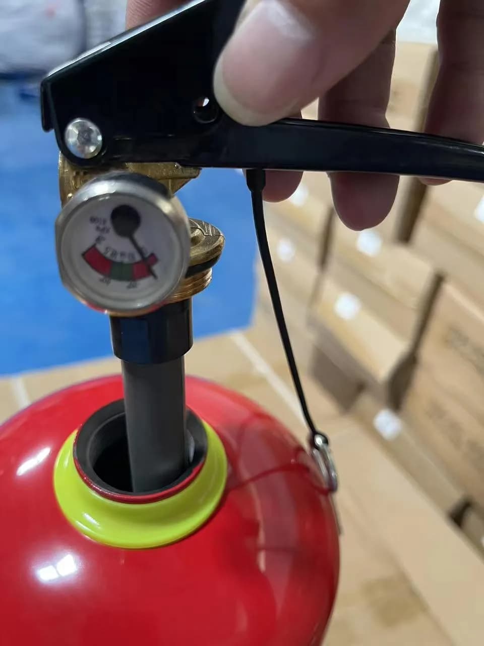 Detail pressure gauge dan handle